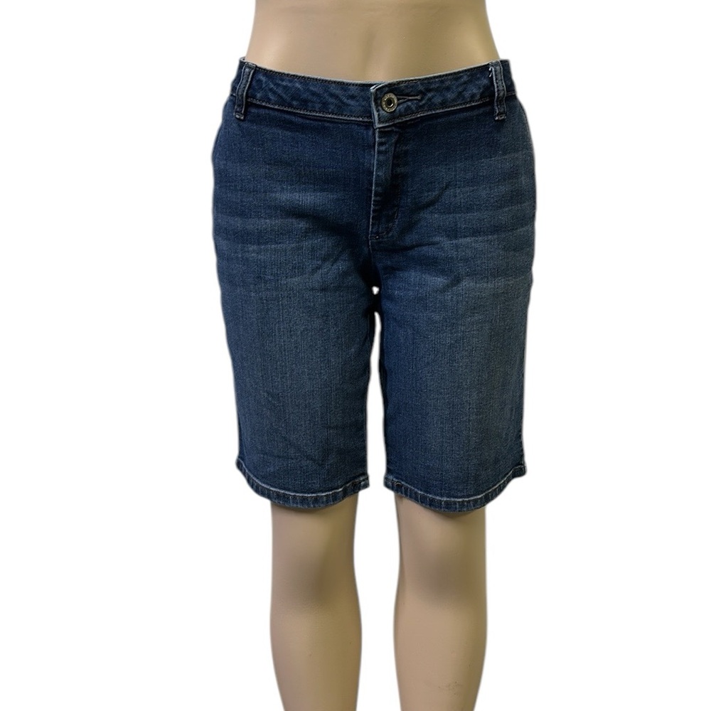 Liz Claiborne Bermuda Classic 2 Pocket Mid Rise Denim Blue Jean Shorts Womens 8